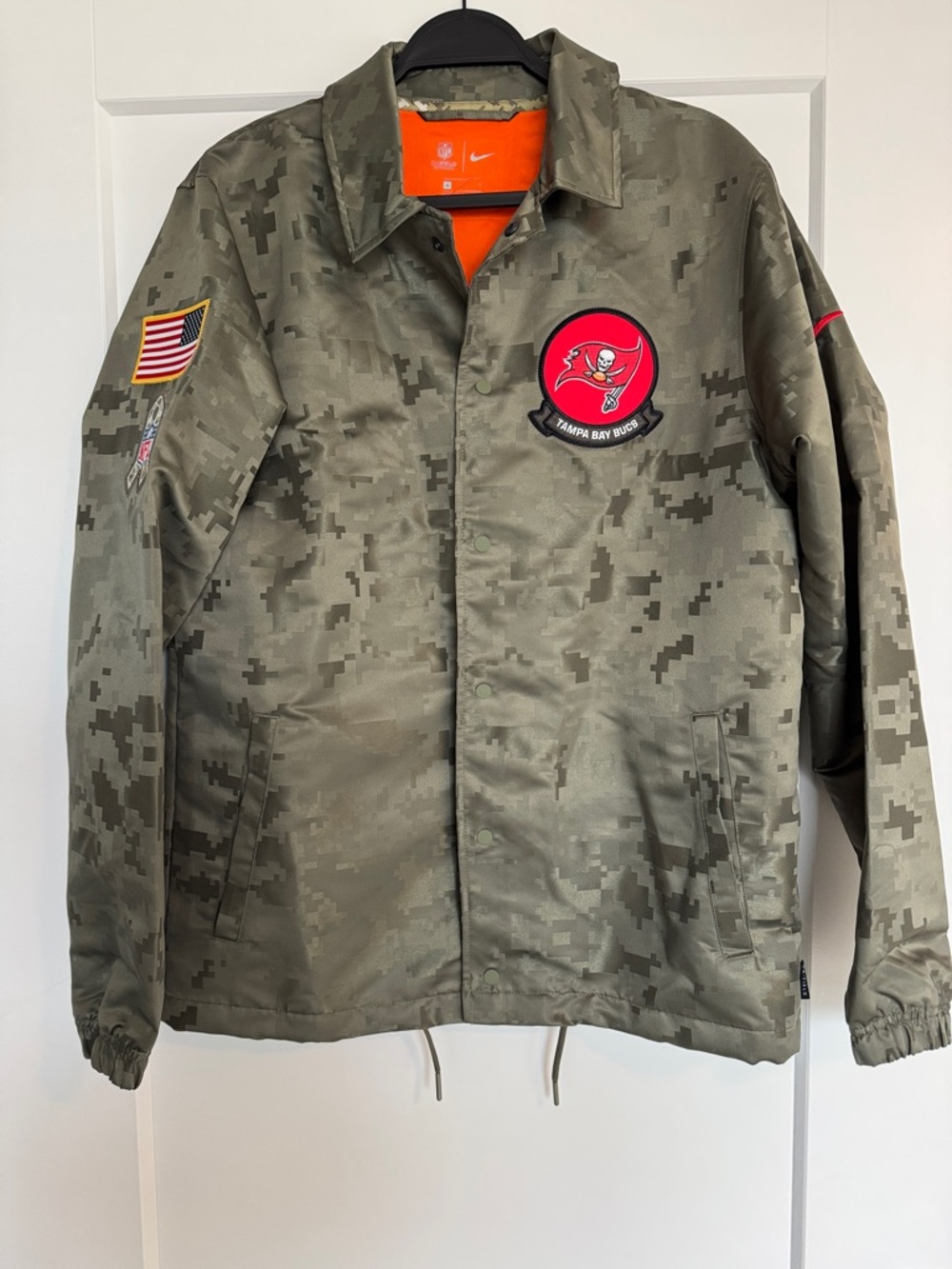 NFL TB Buccaneers Nike Salute to Service Camo On Field Coaches Jacket - M